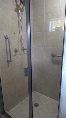 Building Photo - 7366 Meadowbrook Dr