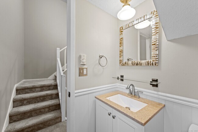 Building Photo - 50 Mallard Dr