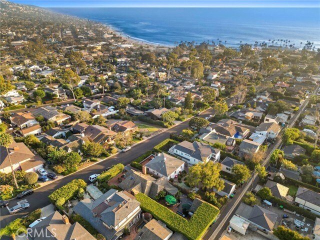 Building Photo - 486 Holly St