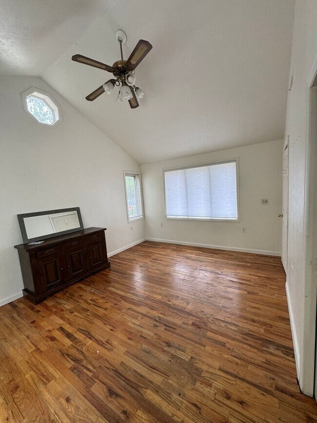 Building Photo - 2802 Cordry Ct