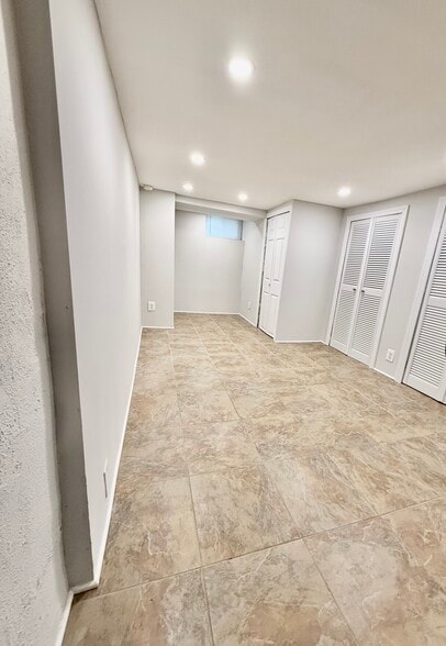 Building Photo - 2322 S Hutchinson St