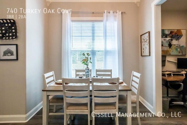 Building Photo - 740 Turkey Oak Cv