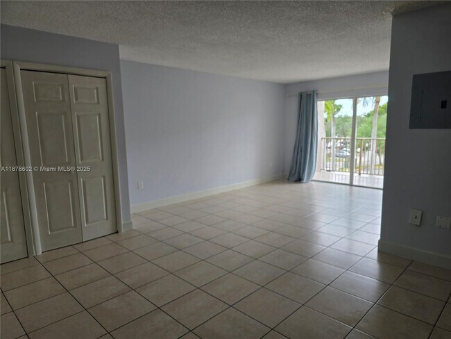 Building Photo - 15221 SW 80th St