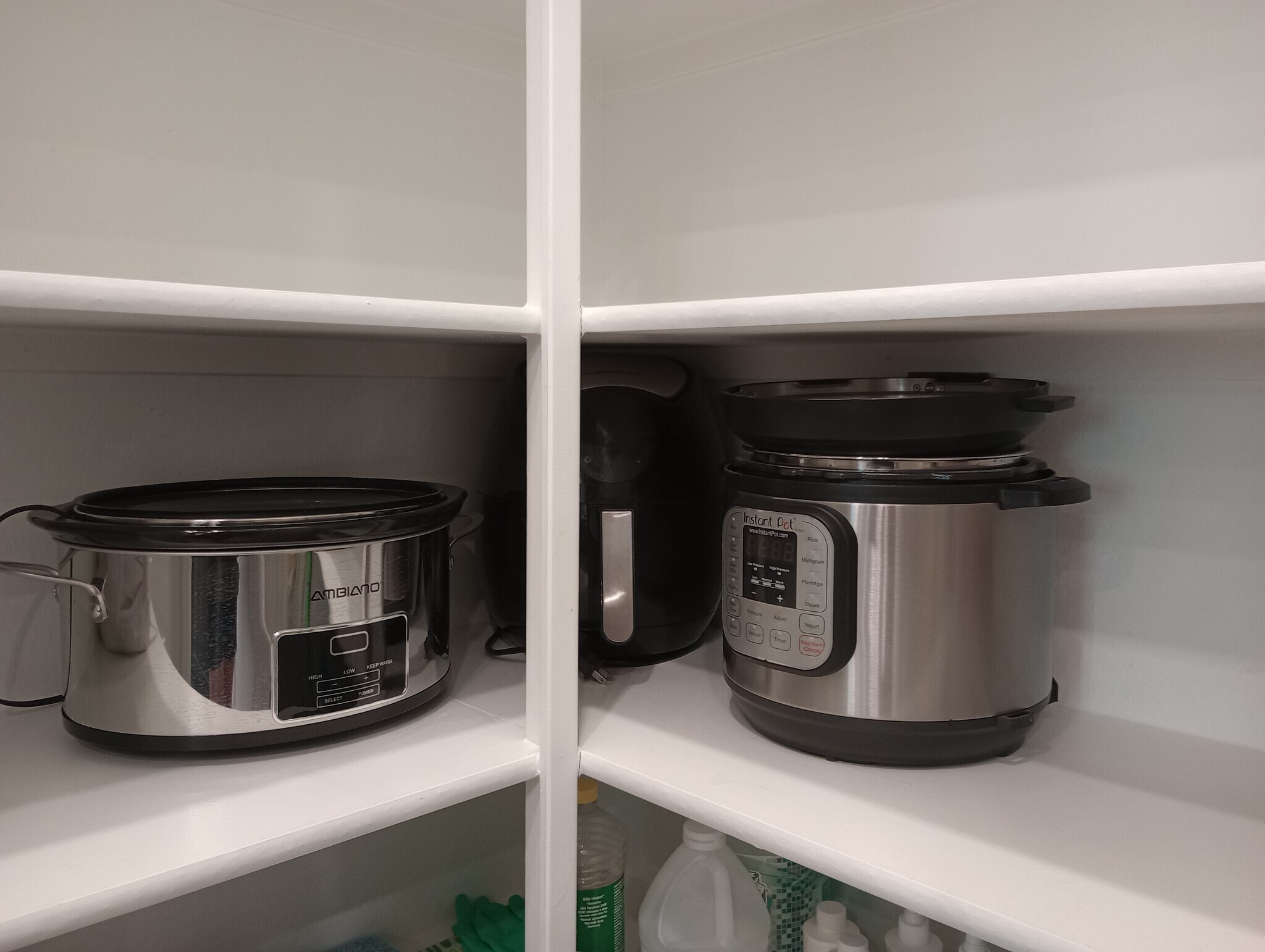 InstaPot, AirFryer, Large Crockpot - 522 S 197th Ln