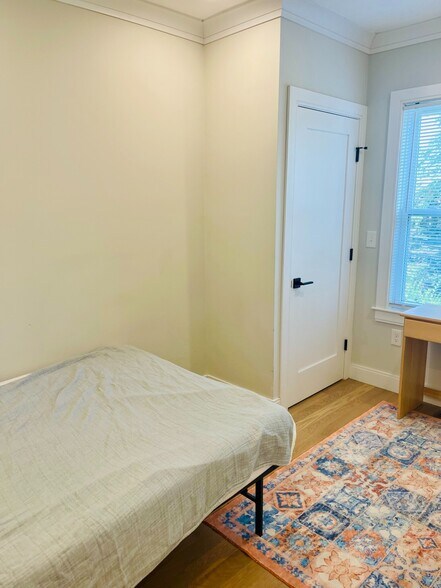 Building Photo - 46 Ridgemont St