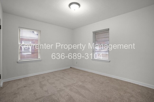 Building Photo - 1045 N New Florissant Rd