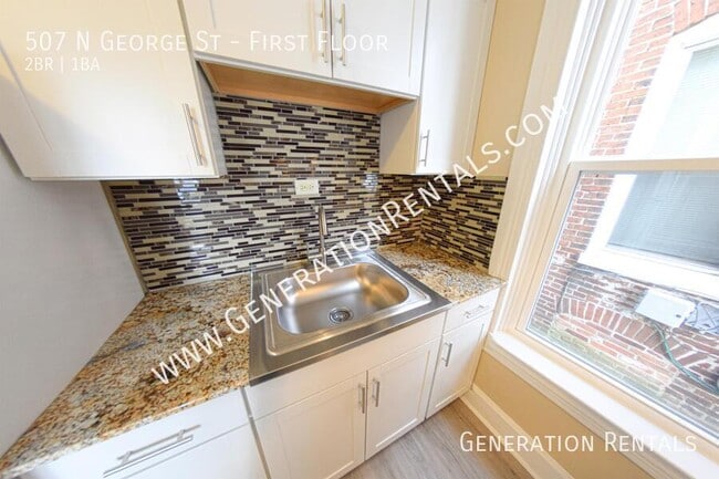 Building Photo - 507 N George St