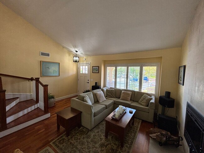 Building Photo - 8454 Sedorus St