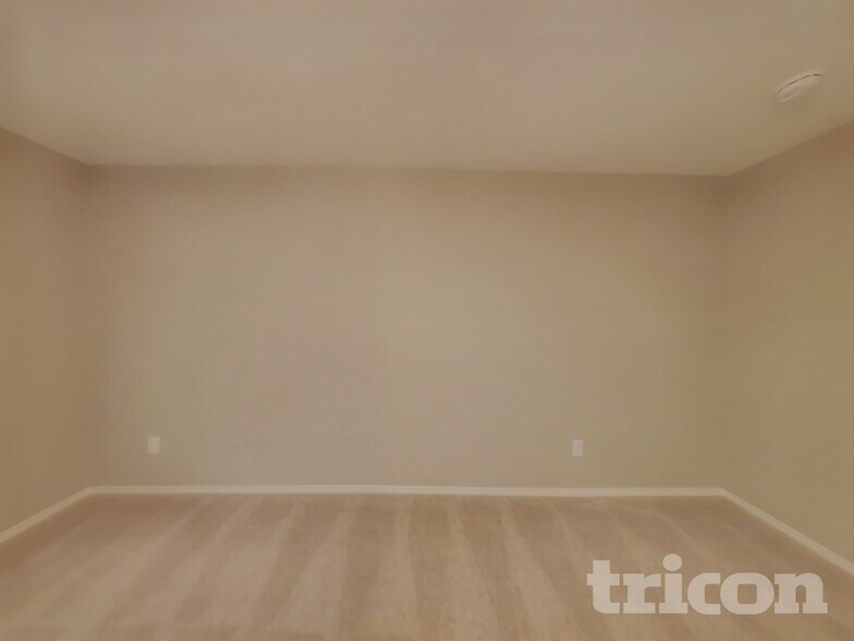 Building Photo - 116 Cornstalk Ln