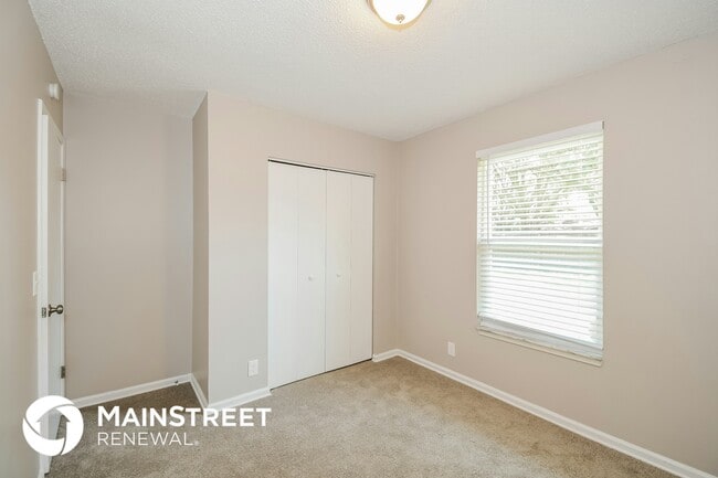 Building Photo - 7850 Blank Dr N