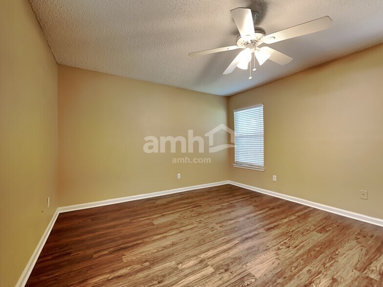 Building Photo - 7295 US Open Blvd