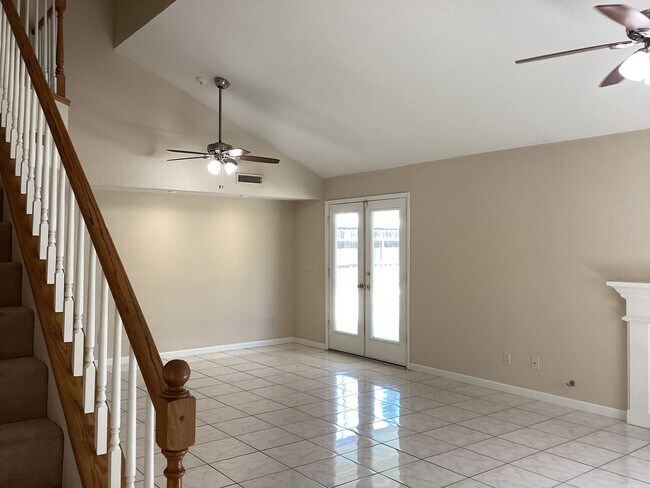 Building Photo - 4114 W Regency Ave
