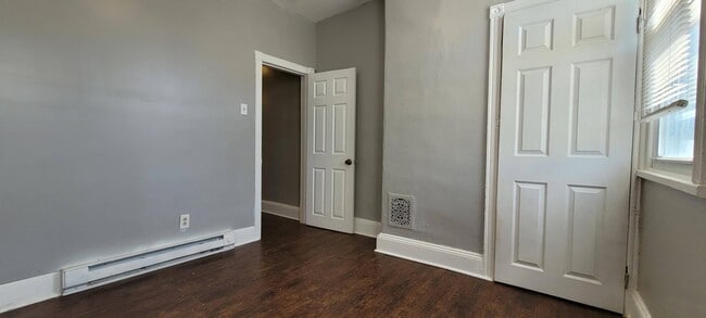 Building Photo - 5138 Ludlow St