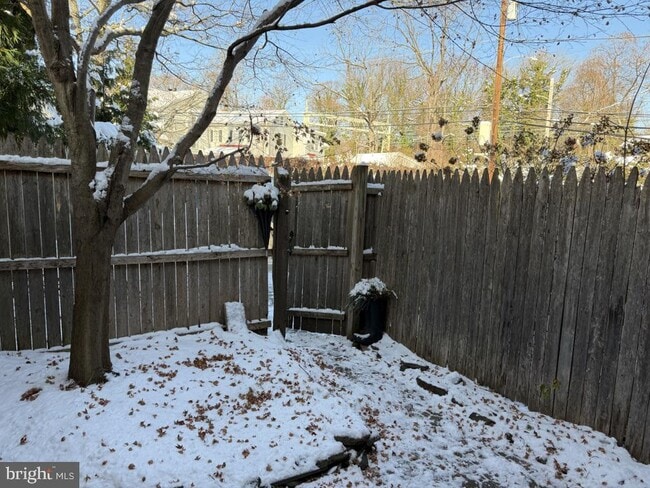 Building Photo - 454 Old Lancaster Rd