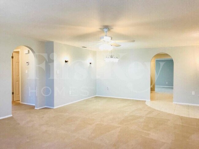 Building Photo - 654 Hartford Dr NW