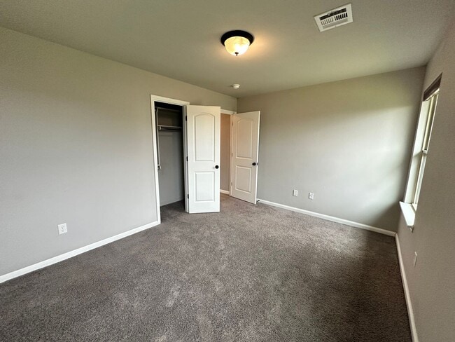 Building Photo - 4 Bed, 2 Bath Home for Rent in Edmond (Dee...
