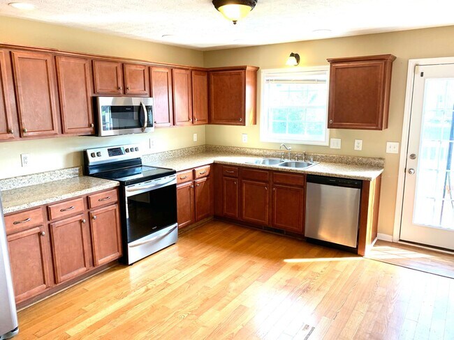 Building Photo - 309 Ferdinand