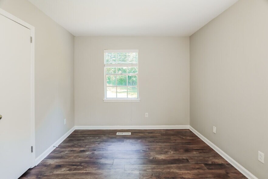 Building Photo - 1760 Sonia Dr
