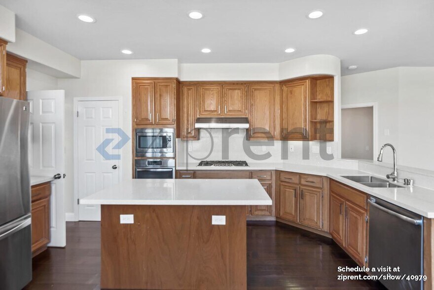 Building Photo - 15128 Shining Star Ln