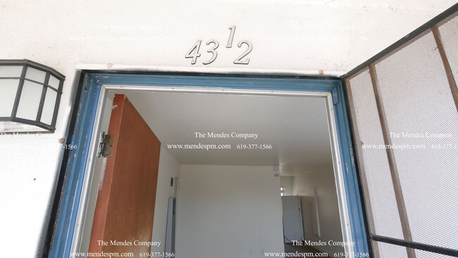 Building Photo - 4443 1/2 Menlo Avenue-