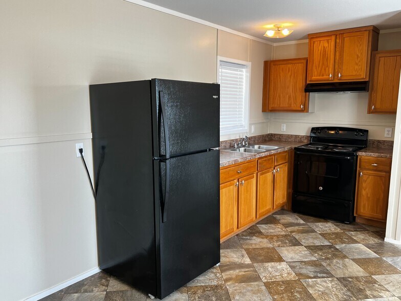 Building Photo - 709 N Collins Fwy