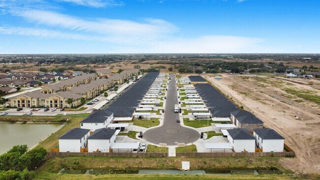 Building Photo - 2813 E Israel Ave