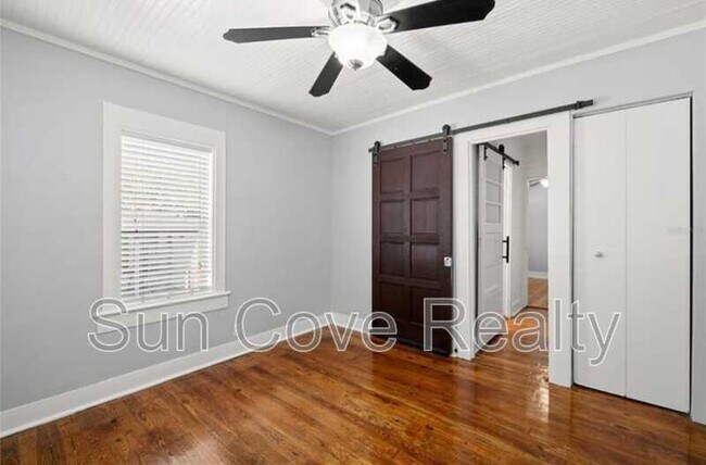 Building Photo - 1803 Douglas Ave