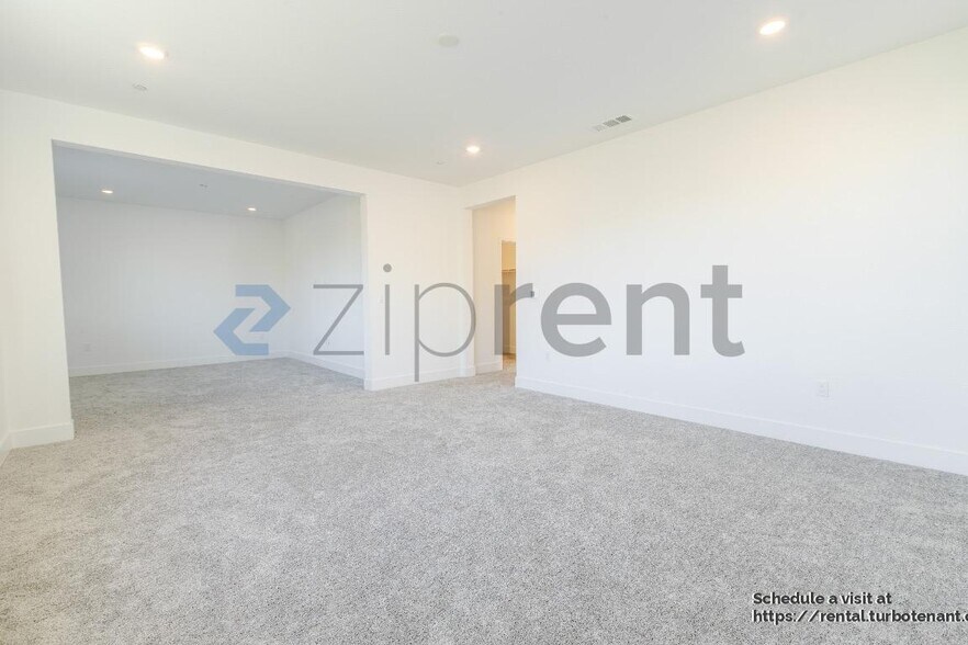 Building Photo - 443 Royal Nat'l Rd