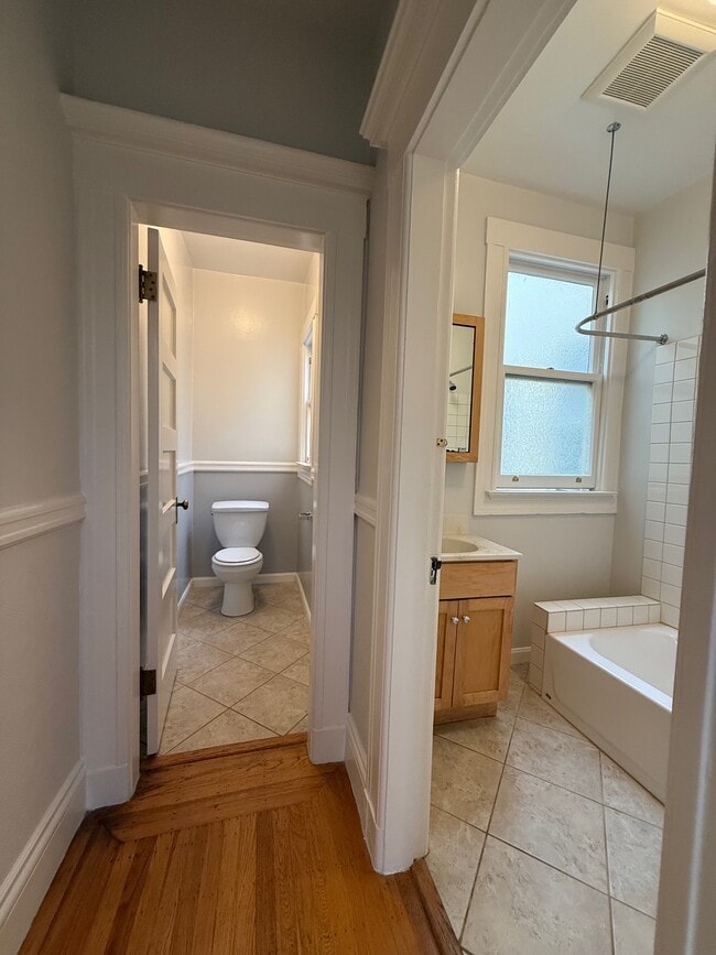 Building Photo - 3185 16th St