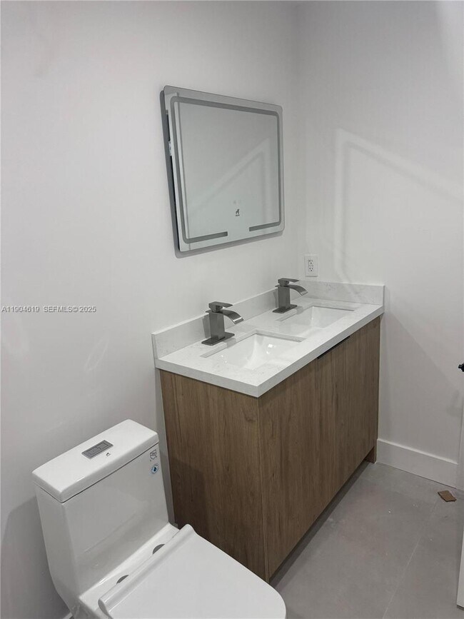 Building Photo - 9410 SW 55th St