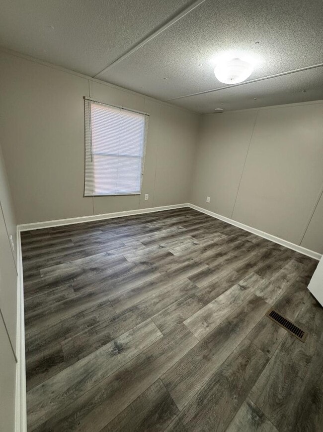 Building Photo - 2275 Spring Creek Rd