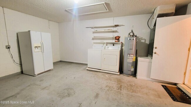 Building Photo - 2342 Appalachian Dr