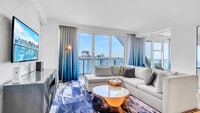 Building Photo - 3101 Bayshore Dr