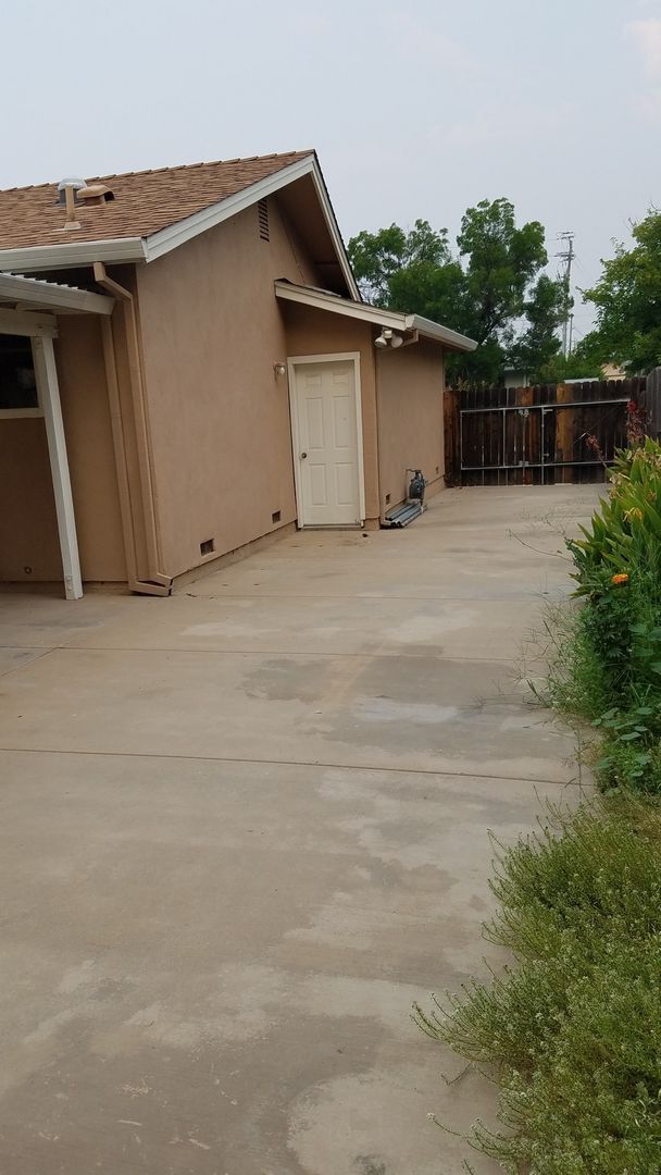 Building Photo - House in Westwood Manor, back yard set up ...