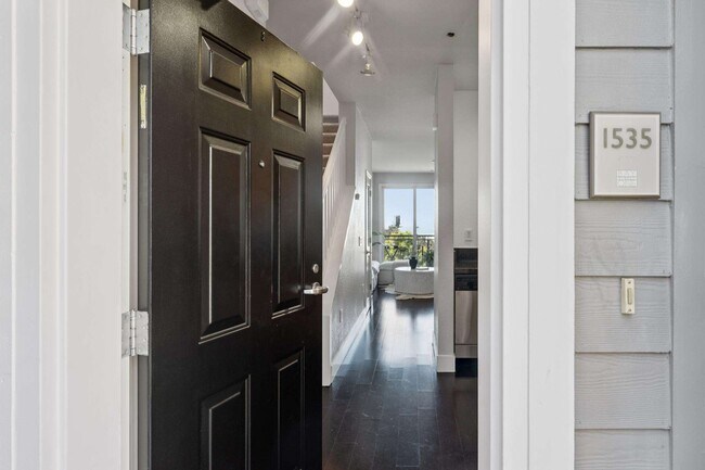 Building Photo - 1535 Brunswig Ln