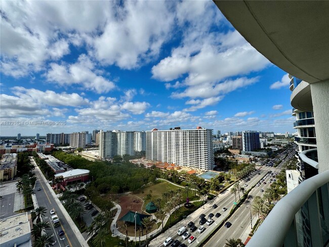 Building Photo - 17201 Collins Ave