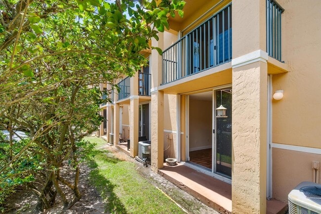 Building Photo - 600 Scotia Dr