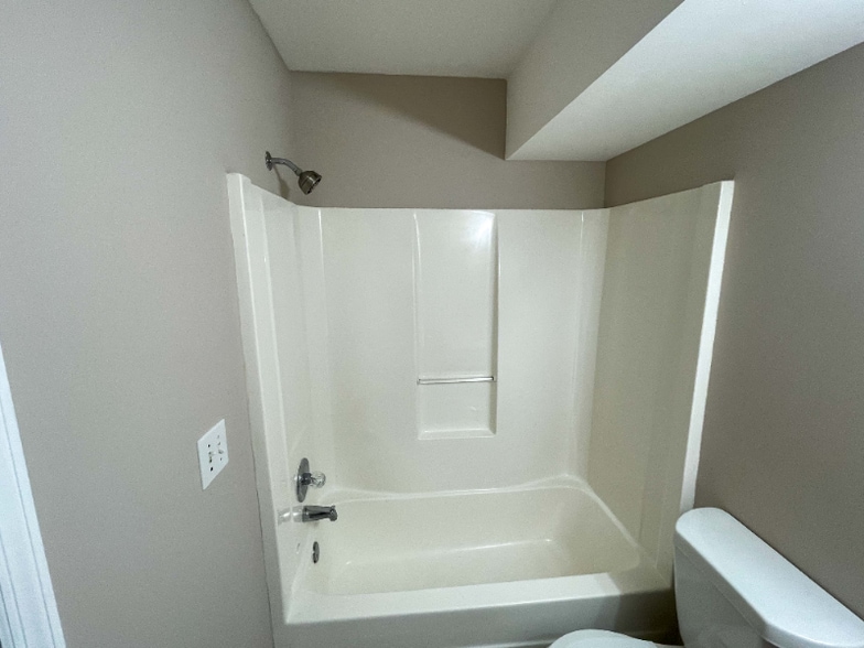 Building Photo - 107 Barrington Ct