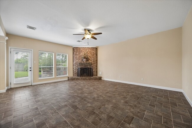 Building Photo - 16715 Colony Terrace Dr