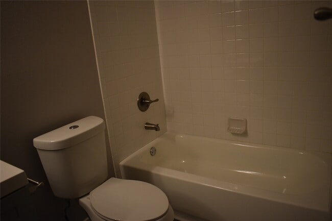 Building Photo - 9519 Pagewood Ln