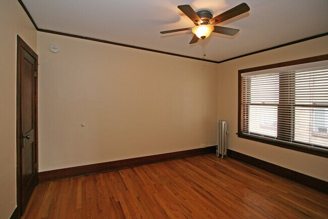 Building Photo - Elmhurst Apartments