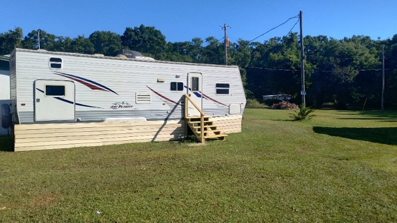 Primary Photo - 118 SE Guinevere Ct