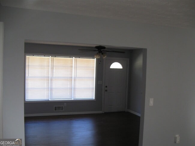 Building Photo - 210 E Richardson St