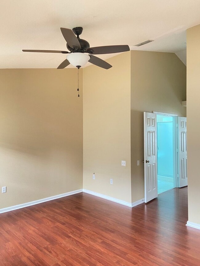 Building Photo - 4 bd/ 2 ba Single Family Home in Kissimmee near the Loop