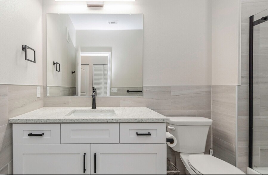 Building Photo - 4207 S Dale Mabry Hwy
