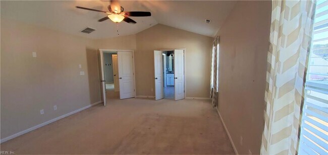 Building Photo - 2145 Bellflower Wy