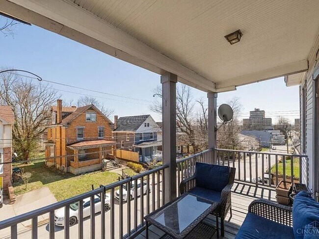 Building Photo - 2705 Hackberry St