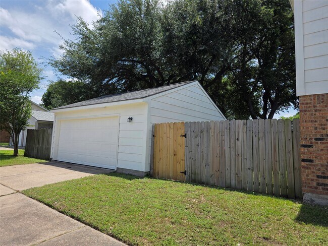 Building Photo - 11350 Raven View Dr