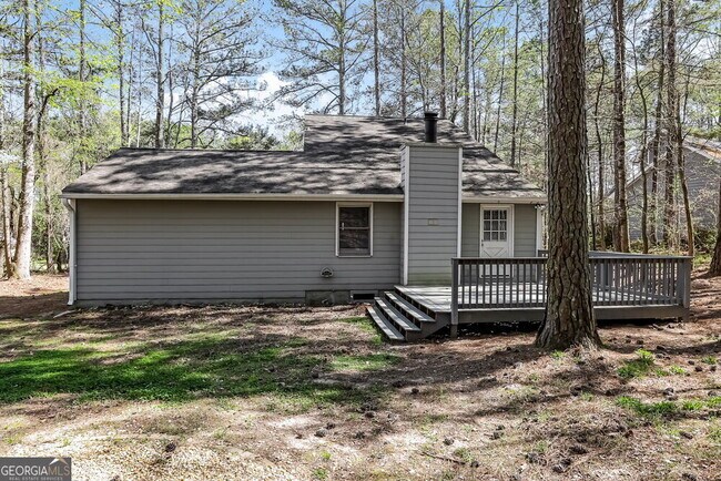 Building Photo - 1398 Lakeview Pkwy