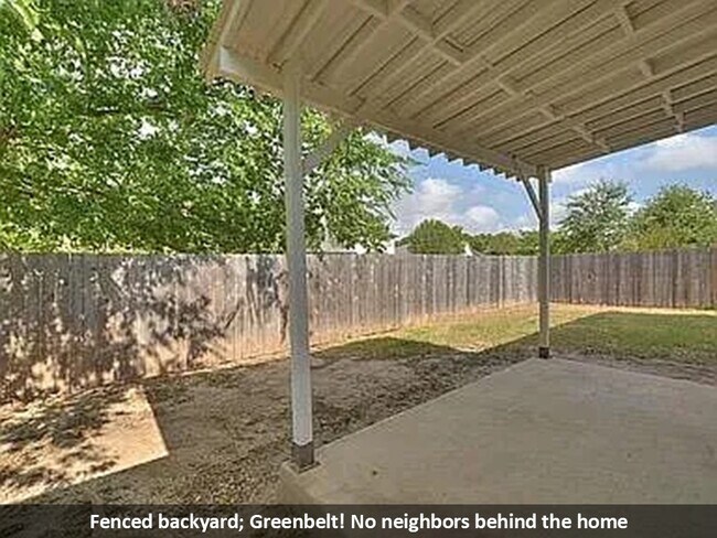 Building Photo - 17204 Ardisia Dr